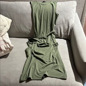 Elegant Olive Green Sleeveless Dress